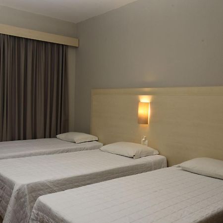 Golden Blue Hotel لوندرينا الغرفة الصورة
