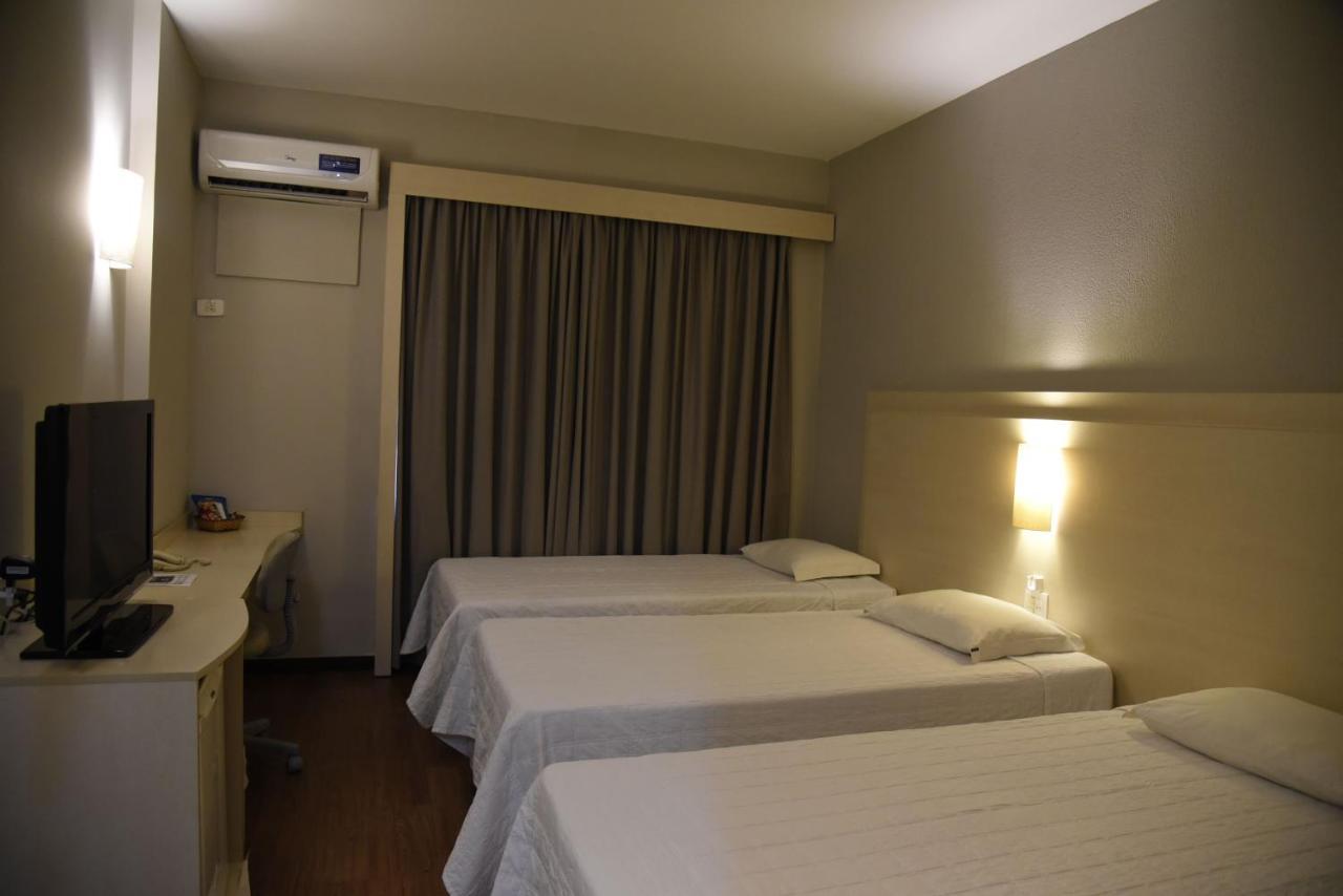 Golden Blue Hotel لوندرينا المظهر الخارجي الصورة