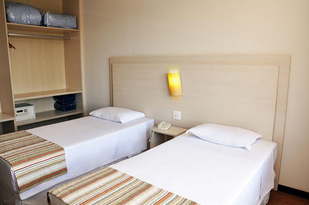Golden Blue Hotel لوندرينا المظهر الخارجي الصورة
