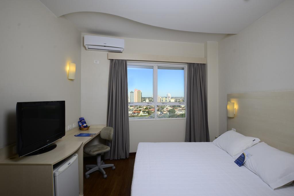 Golden Blue Hotel لوندرينا المظهر الخارجي الصورة