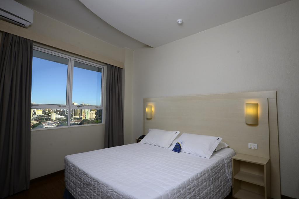 Golden Blue Hotel لوندرينا المظهر الخارجي الصورة