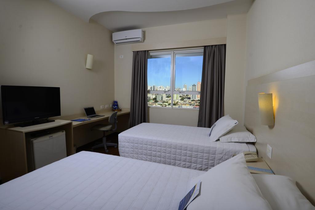 Golden Blue Hotel لوندرينا المظهر الخارجي الصورة