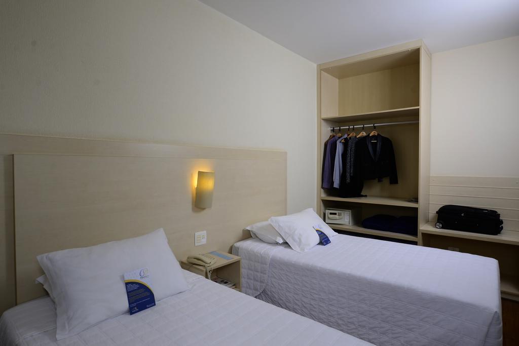 Golden Blue Hotel لوندرينا المظهر الخارجي الصورة